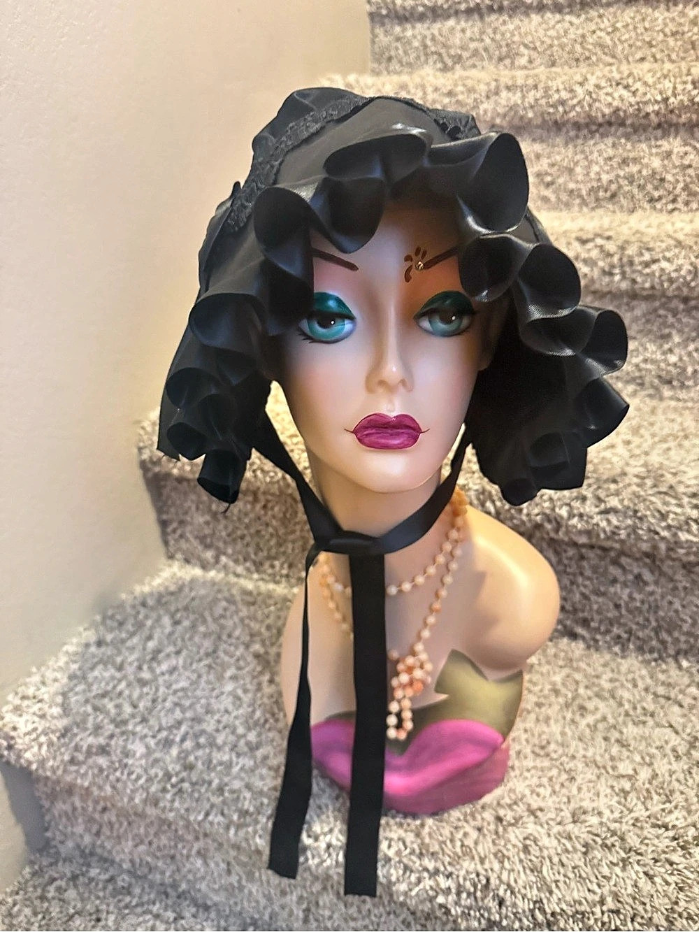 Black Ruffled Lace Bonnet